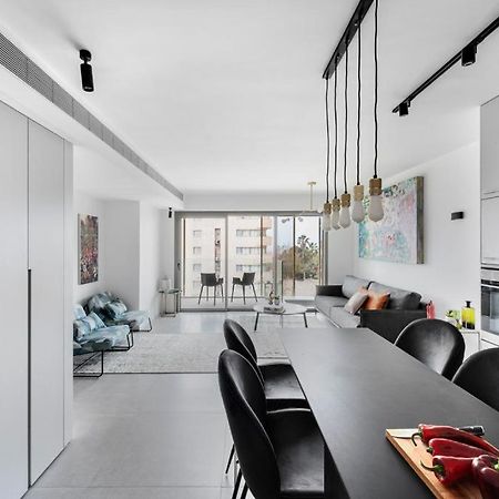Yefet - By Beach Apartments Tlv Tel Aviv Bagian luar foto